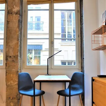 Le Bleu Hypercentre Presque Ile